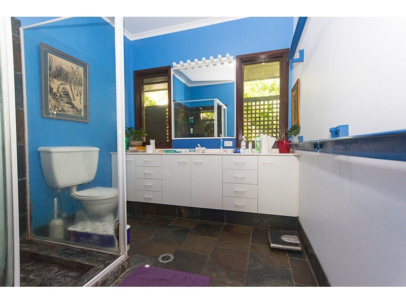 18 Winderadeen Court, Nerang QLD 4211