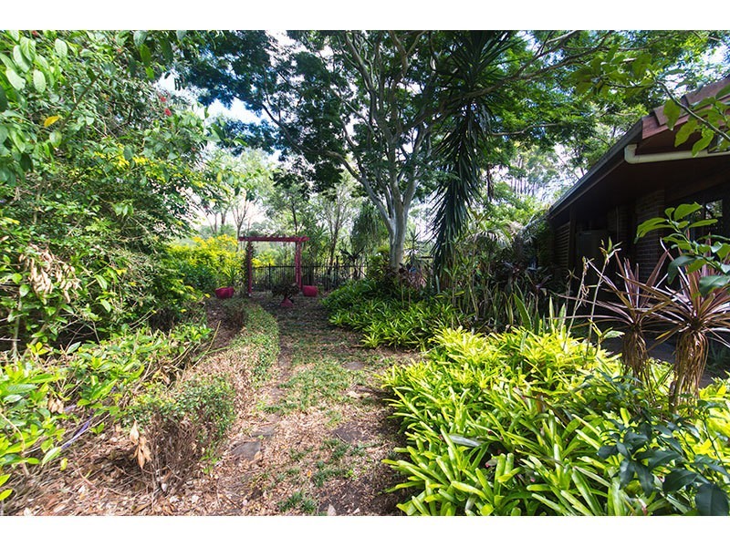 18 Winderadeen Court, Nerang QLD 4211