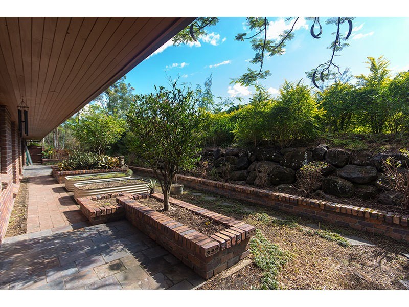 18 Winderadeen Court, Nerang QLD 4211