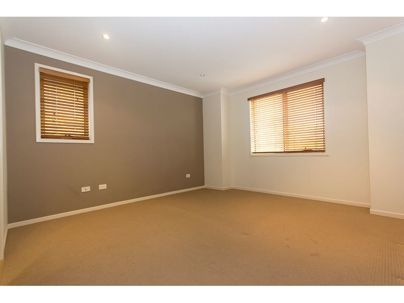 20 Casuarina Drive, Molendinar QLD 4214
