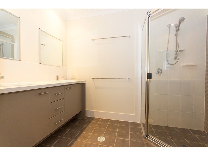 20 Casuarina Drive, Molendinar QLD 4214
