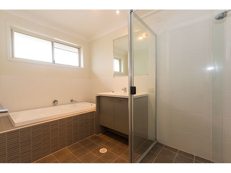 20 Casuarina Drive, Molendinar QLD 4214