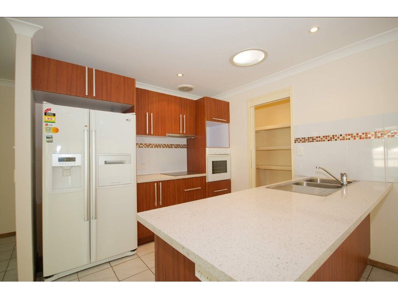 139 Castle Hill Drive North, Gaven QLD 4211