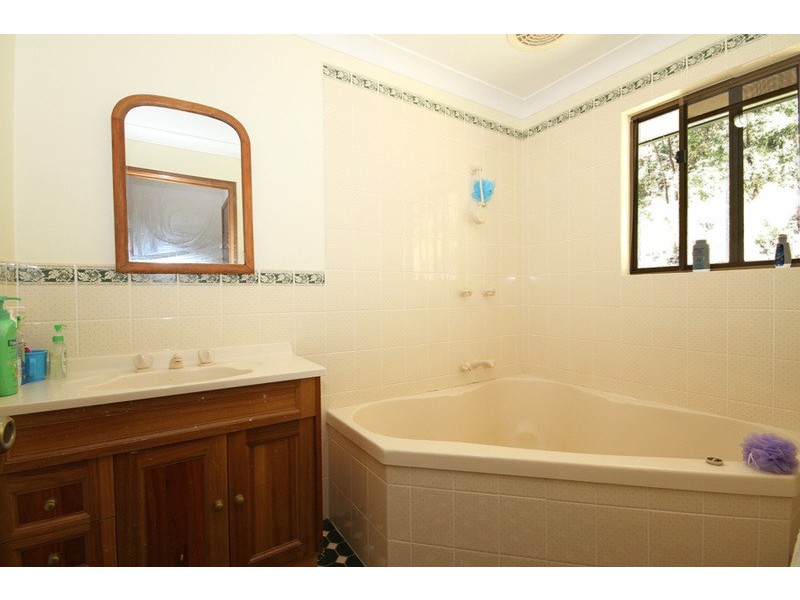 128 Narrow Leaf Road, Advancetown QLD 4211