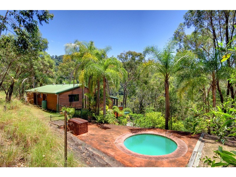 128 Narrow Leaf Road, Advancetown QLD 4211