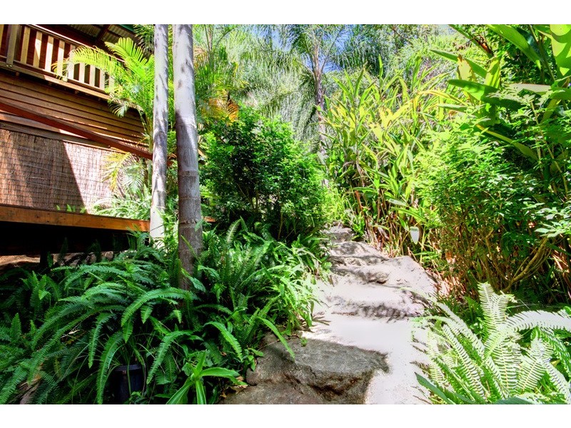 128 Narrow Leaf Road, Advancetown QLD 4211