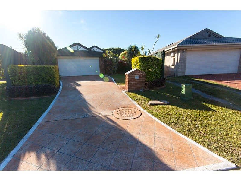 9 Shenton Way, Nerang QLD 4211