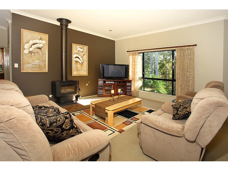 9 Hellfire Pass, Lower Beechmont QLD 4211