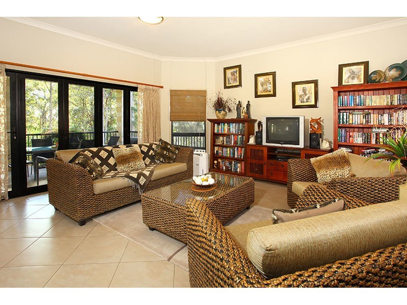 9 Hellfire Pass, Lower Beechmont QLD 4211