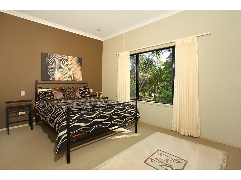 9 Hellfire Pass, Lower Beechmont QLD 4211
