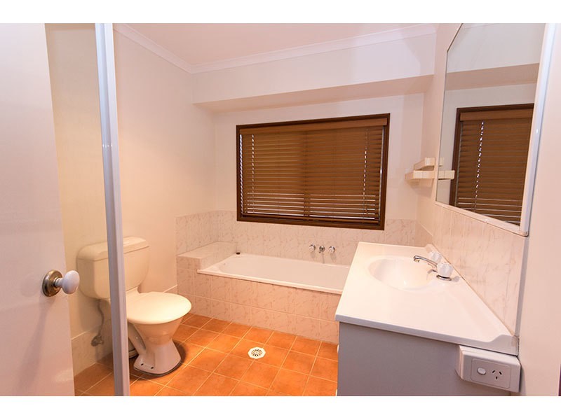 4 Pict Court, Nerang QLD 4211