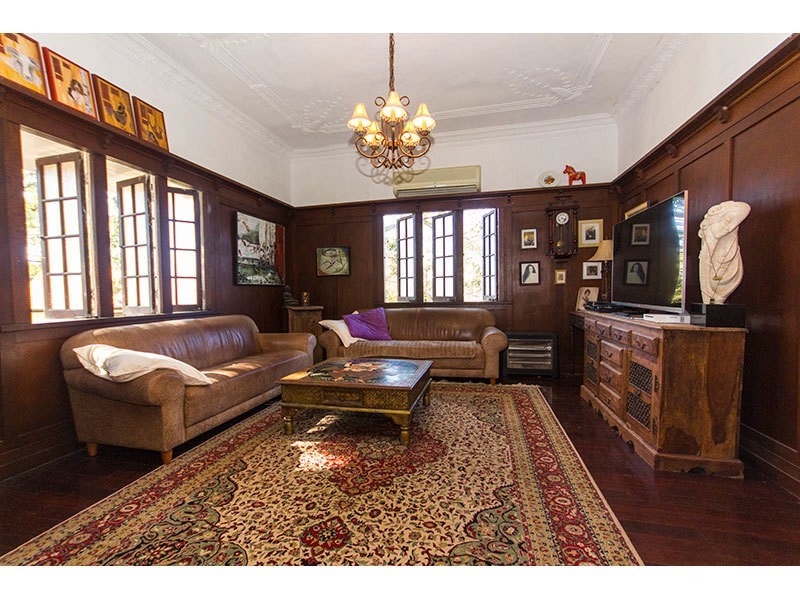 25 Chindrina Street, Santa Barbara QLD 4212