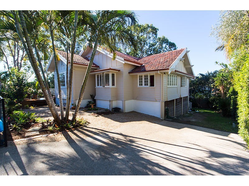 25 Chindrina Street, Santa Barbara QLD 4212