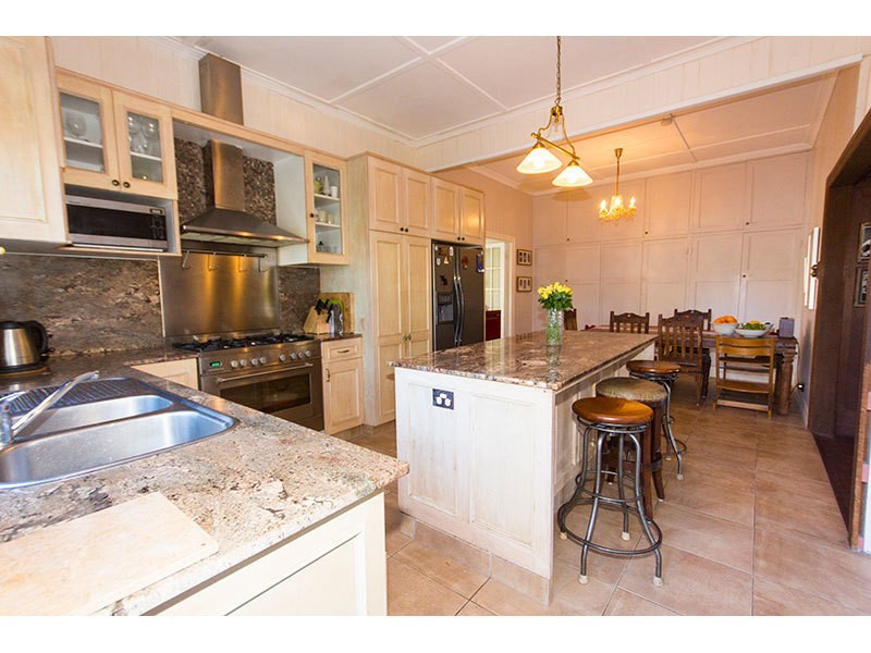 25 Chindrina Street, Santa Barbara QLD 4212