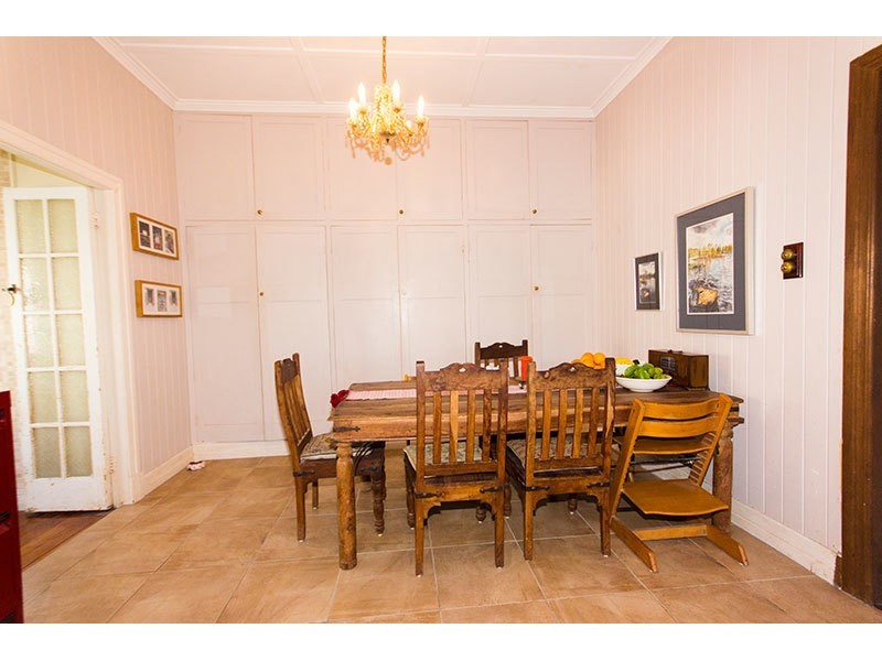 25 Chindrina Street, Santa Barbara QLD 4212