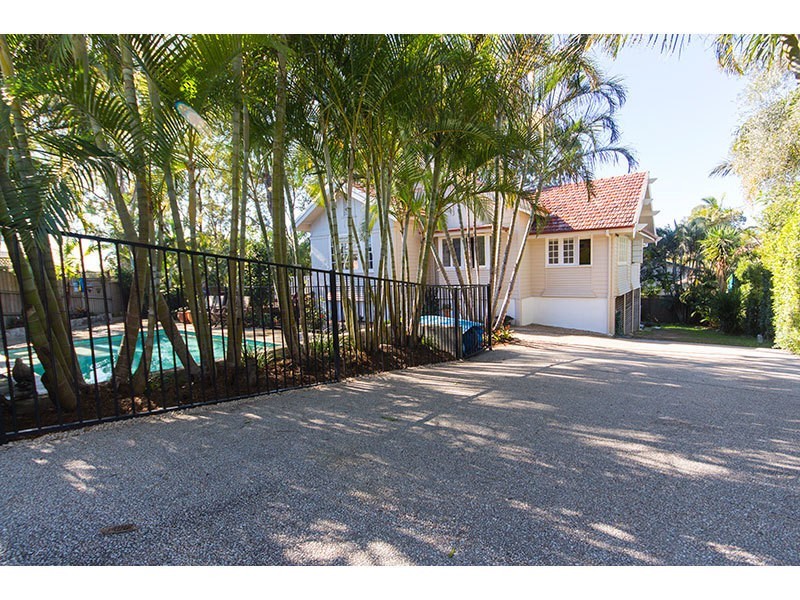 25 Chindrina Street, Santa Barbara QLD 4212