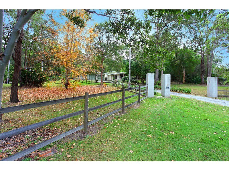 5 Glenmore Drive, Bonogin QLD 4213