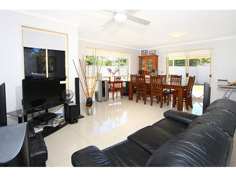 2 Werner Place, Nerang QLD 4211