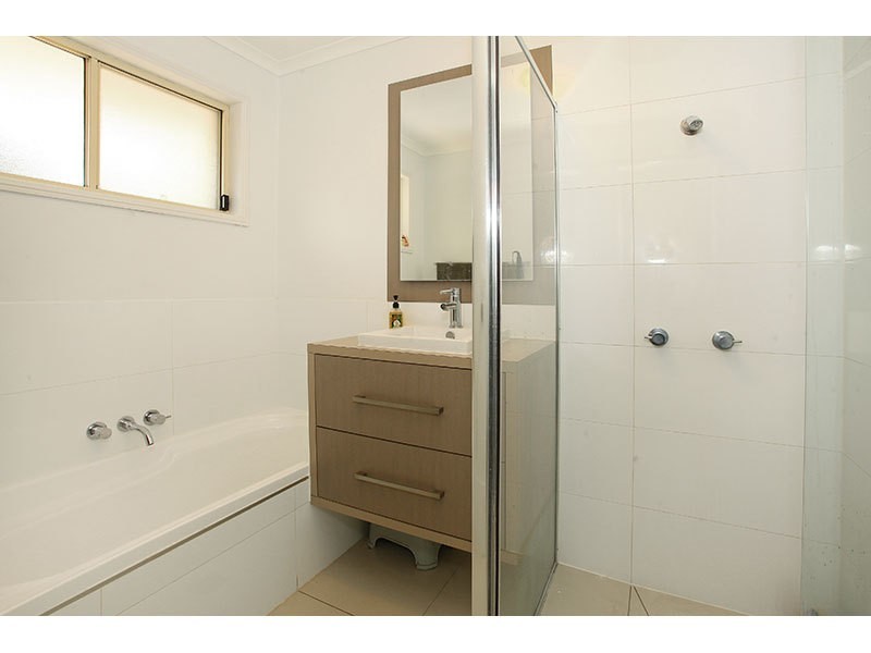 2 Werner Place, Nerang QLD 4211