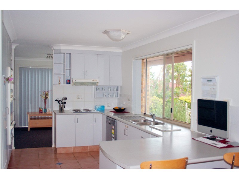 4 Armstrong Way, Highland Park QLD 4211