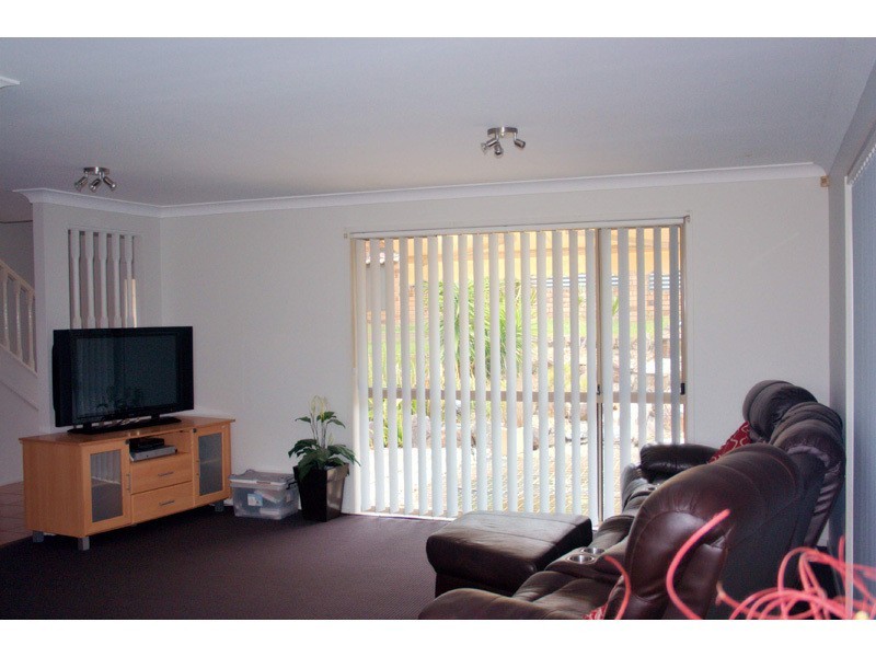 4 Armstrong Way, Highland Park QLD 4211