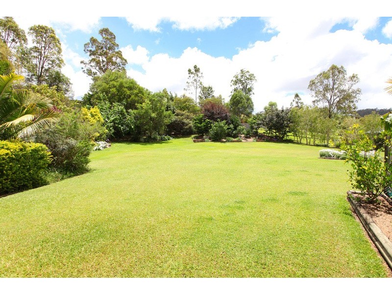 29 Pasture Place, Mount Nathan QLD 4211