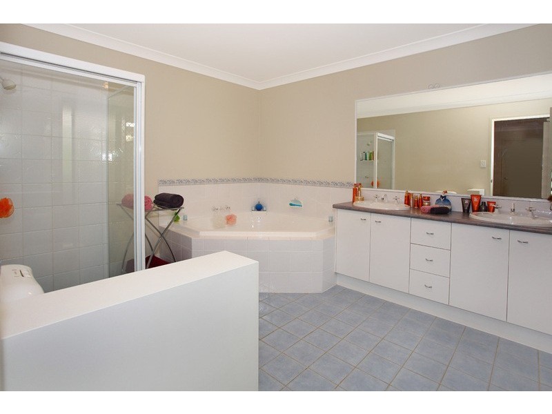 29 Pasture Place, Mount Nathan QLD 4211
