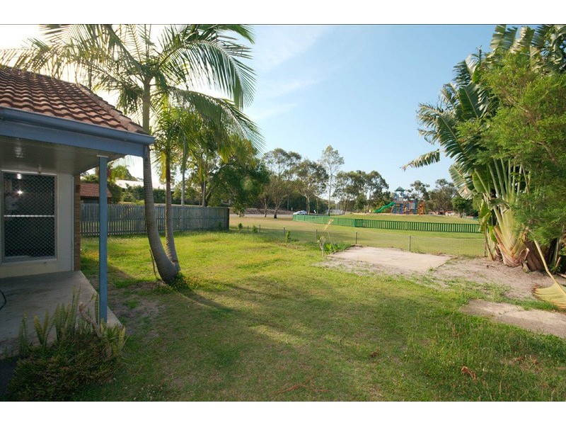 27 Lurline Street, Southport QLD 4215