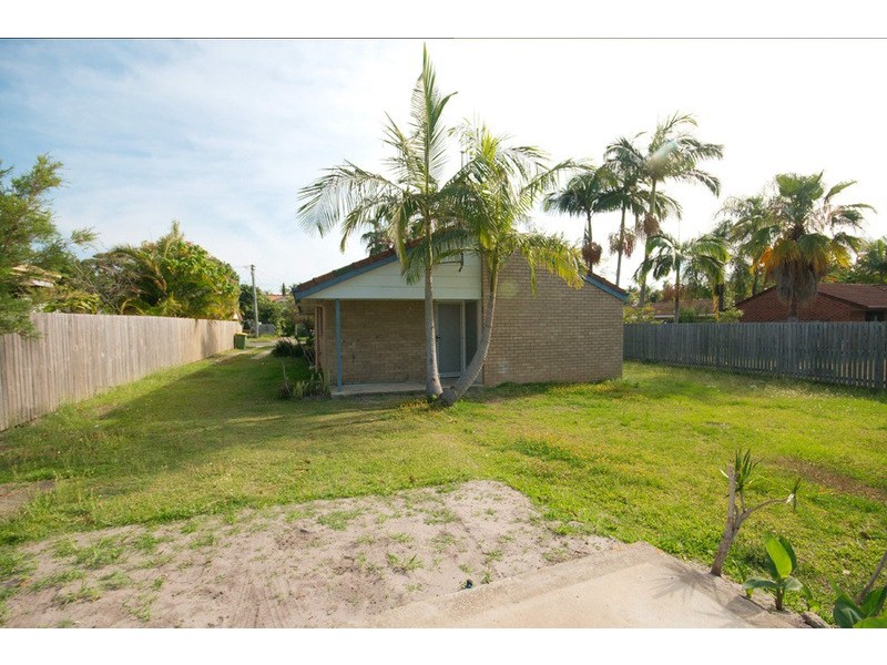 27 Lurline Street, Southport QLD 4215