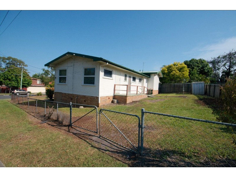 40 Geoffery Avenue, Southport QLD 4215