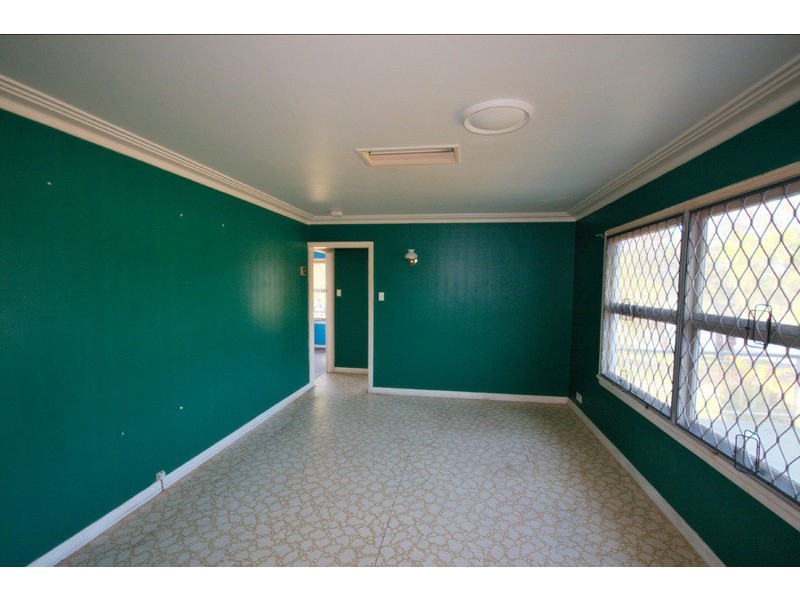 40 Geoffery Avenue, Southport QLD 4215