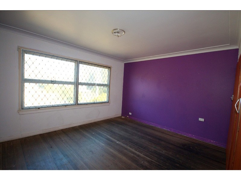 40 Geoffery Avenue, Southport QLD 4215