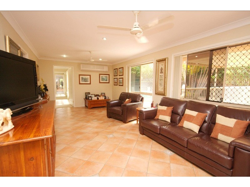 5 Yarandin Court, Worongary QLD 4213