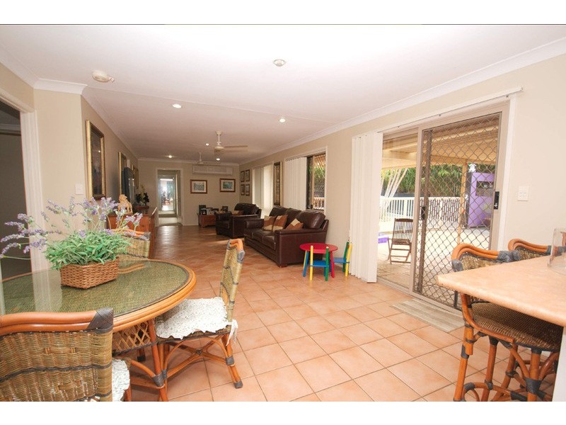 5 Yarandin Court, Worongary QLD 4213