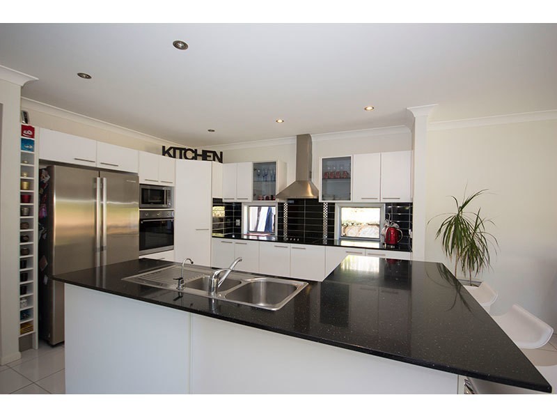 11 Jackaroo Court, Gilston QLD 4211