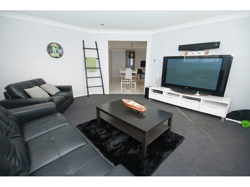 2/5 Marybeth Crescent, Molendinar QLD 4214