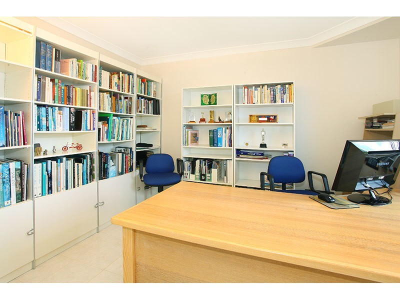 14 Parklane Place, Highland Park QLD 4211