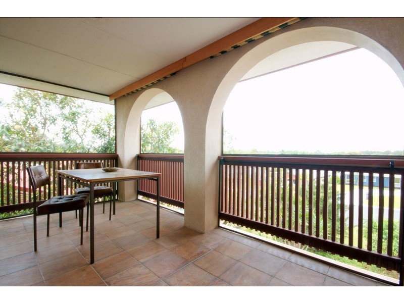 11 Bradstone Road, Carrara QLD 4211