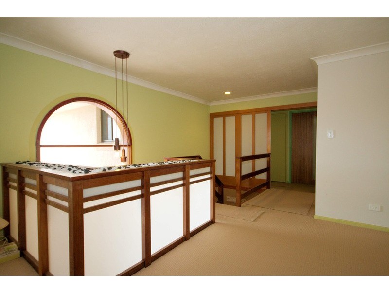 11 Bradstone Road, Carrara QLD 4211