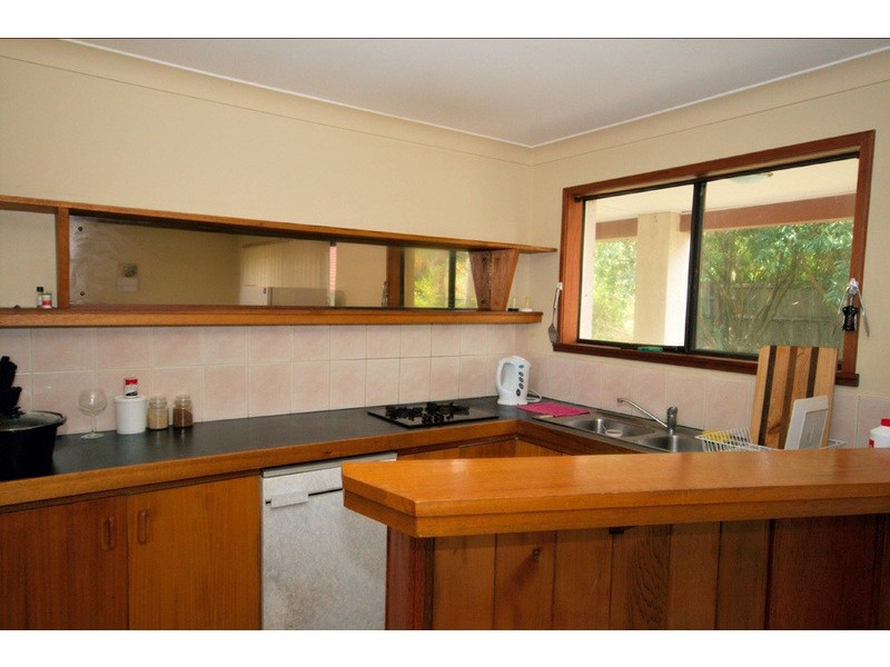 11 Bradstone Road, Carrara QLD 4211