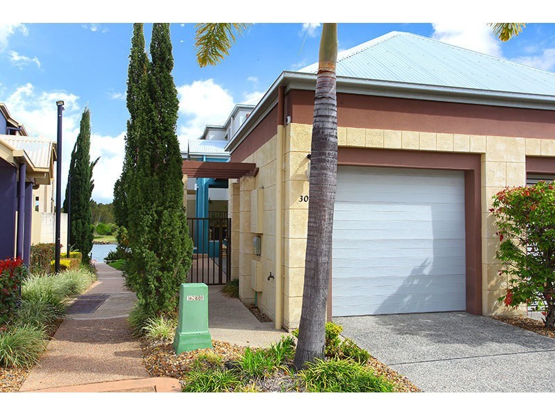 3057 Quay S Dr, Carrara QLD 4211