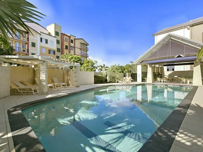 3057 Quay S Dr, Carrara QLD 4211