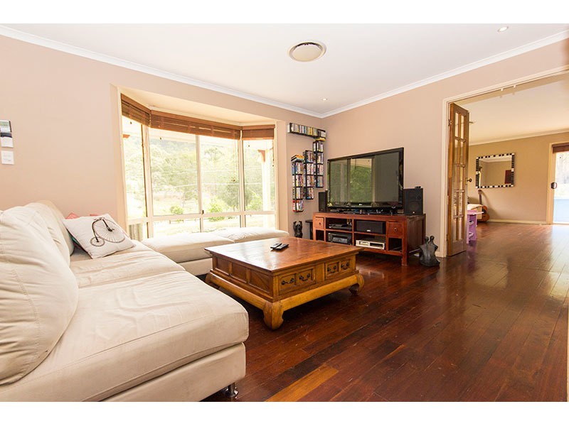 17 Parkway Drive, Advancetown QLD 4211
