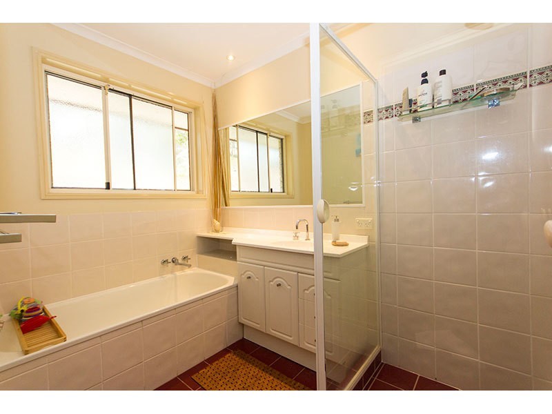 17 Parkway Drive, Advancetown QLD 4211