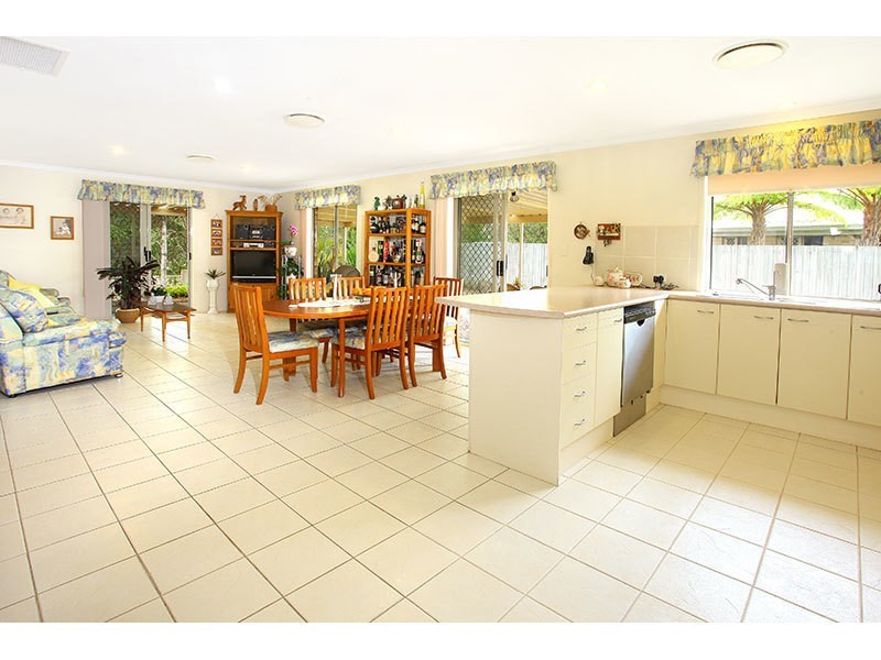 6 Rossmore Street, Nerang QLD 4211