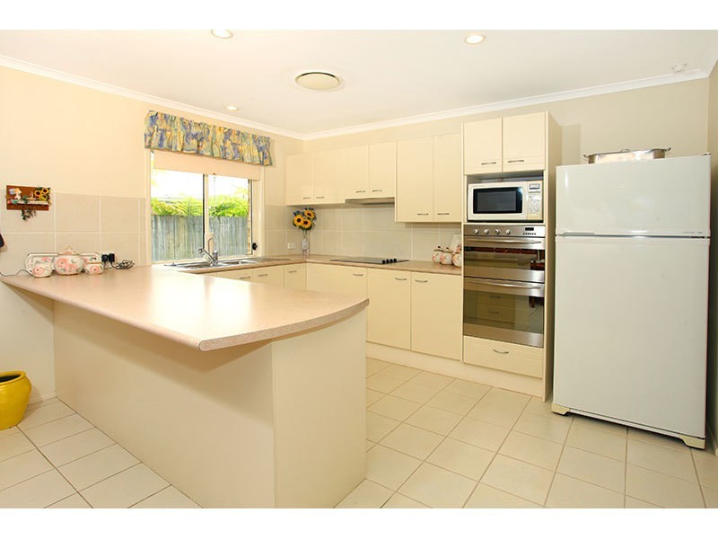 6 Rossmore Street, Nerang QLD 4211