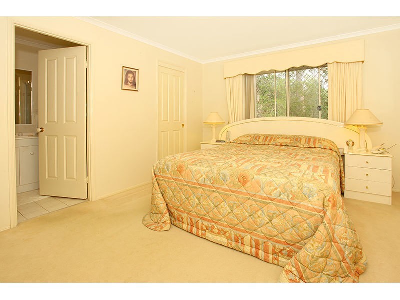 6 Rossmore Street, Nerang QLD 4211