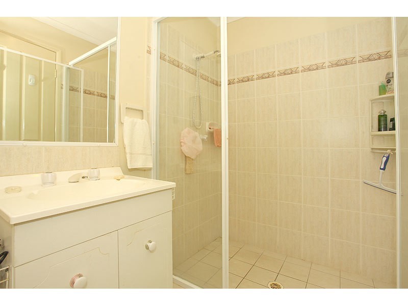 6 Rossmore Street, Nerang QLD 4211