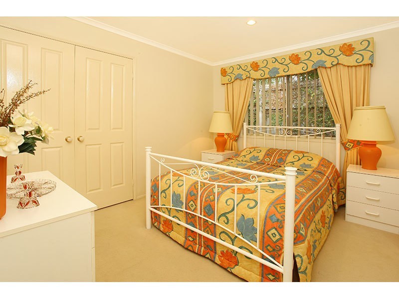 6 Rossmore Street, Nerang QLD 4211