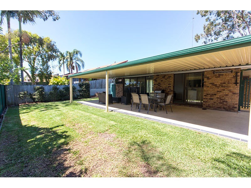 9 Pleasant Court, Carrara QLD 4211